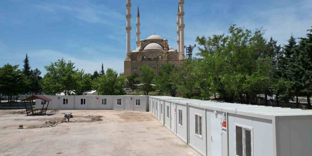 Depremin Merkezi Kahramanmaraş’ta Oy Kullanılacak Konteynerler Hazır