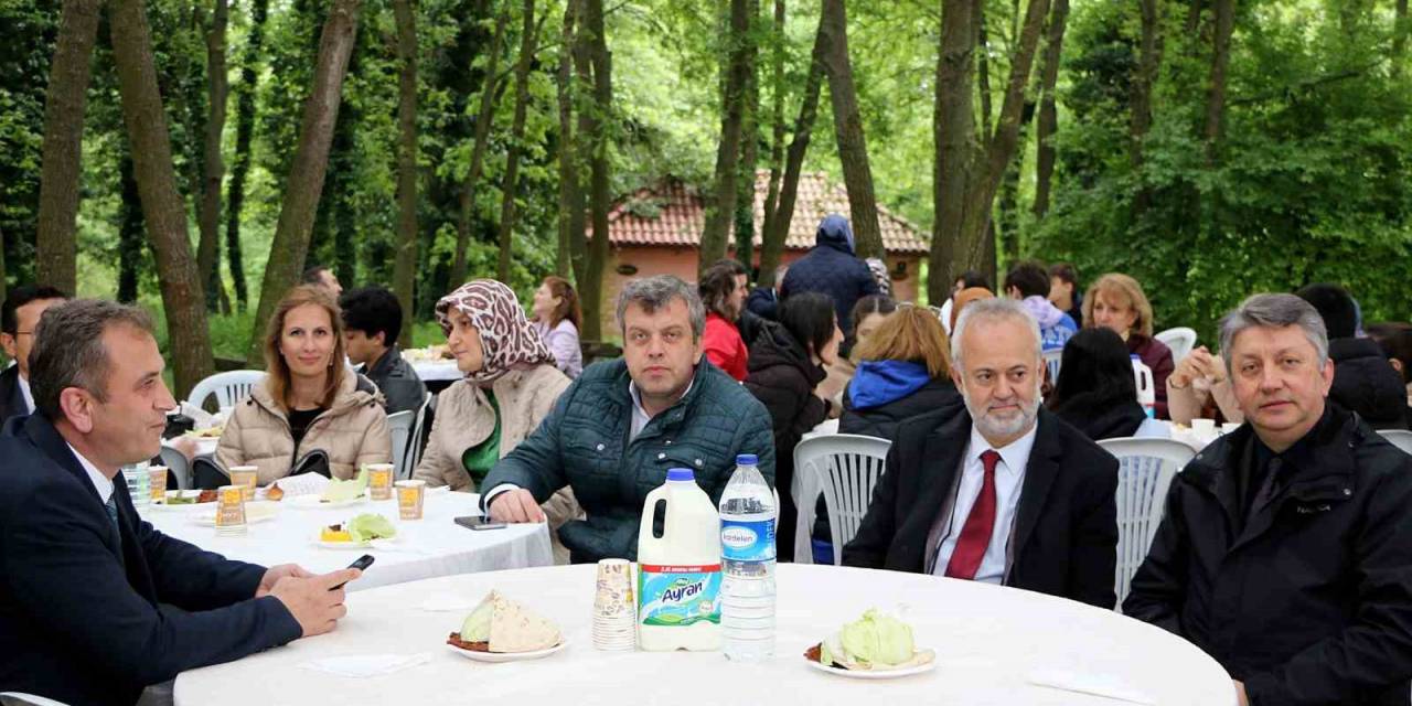 Hemşireler Günü’nü Aileleriyle Birlikte Kutladılar