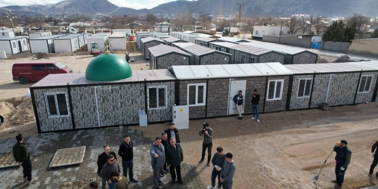 Düzce’de Üretilip Gönderilen Konteynerler Mahalle Oldu