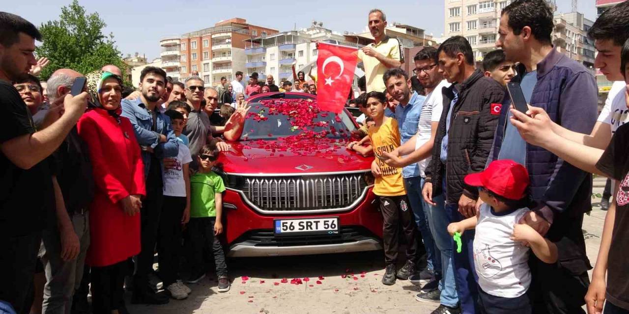 Türkiye’nin Yerli Otomobili Togg Siirt’te Yoğun İlgiyle Karşılandı