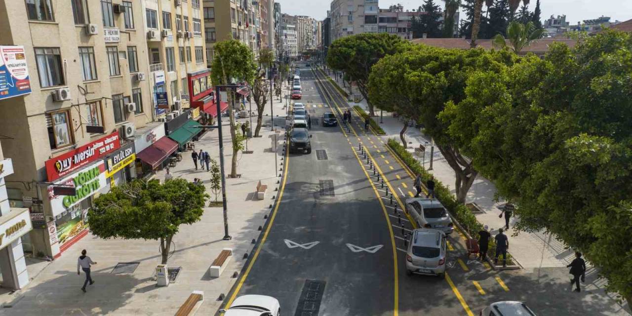 İstiklal Caddesi Tamamen Trafiğe Açıldı
