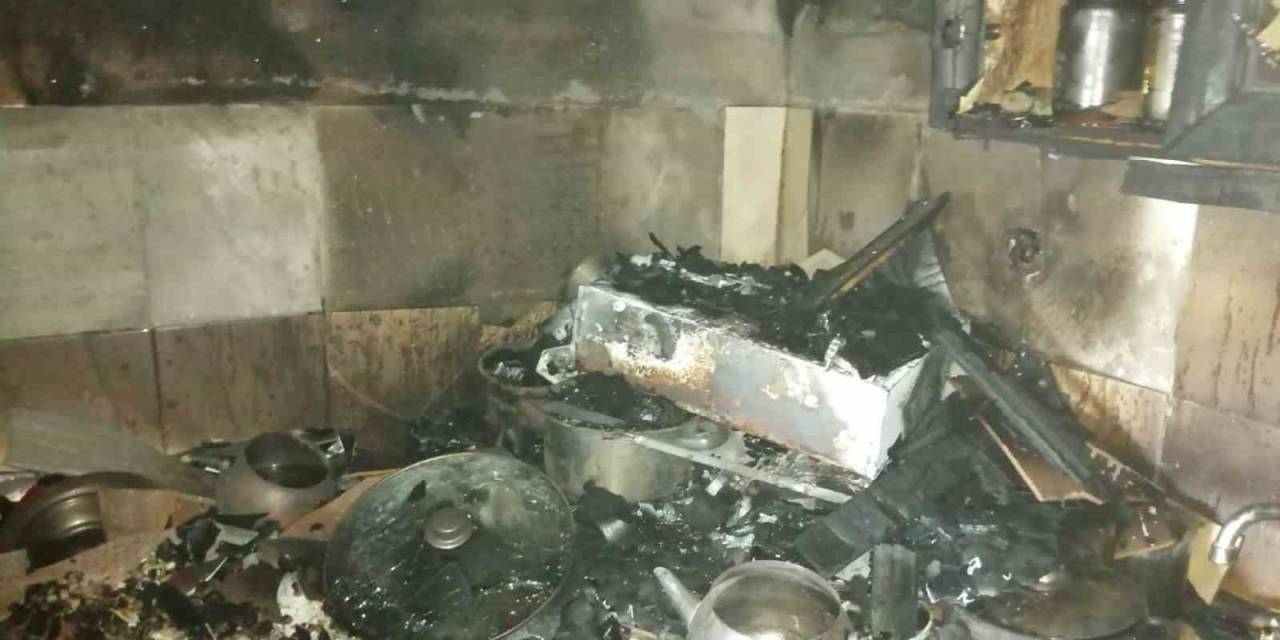 Gönen’de Yanan Ev Kullanılamaz Hale Geldi