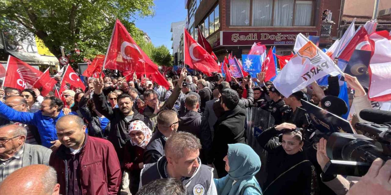 Eskişehir’de Propaganda Dönemini Her İki Parti De Kortej İle Tamamladı