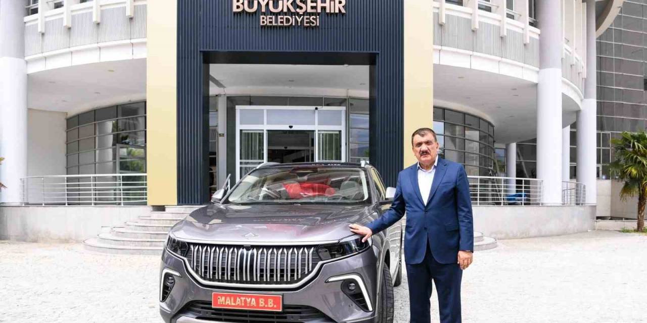 Malatya Büyükşehir Belediyesi’nin Makam Aracı Togg Teslim Alındı