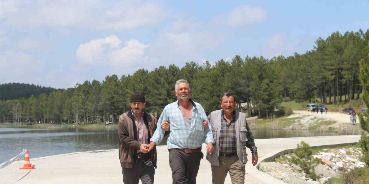 Piknik Faciasında Göletten 2 Kişinin Cansız Bedenini Polis Kurbağa Adamlar Çıkardı