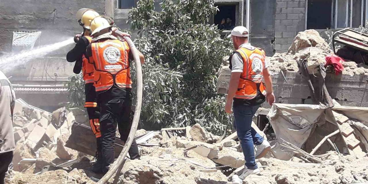 İsrail Savaş Uçakları Gazze’de Sivillerin Evlerini Bombaladı