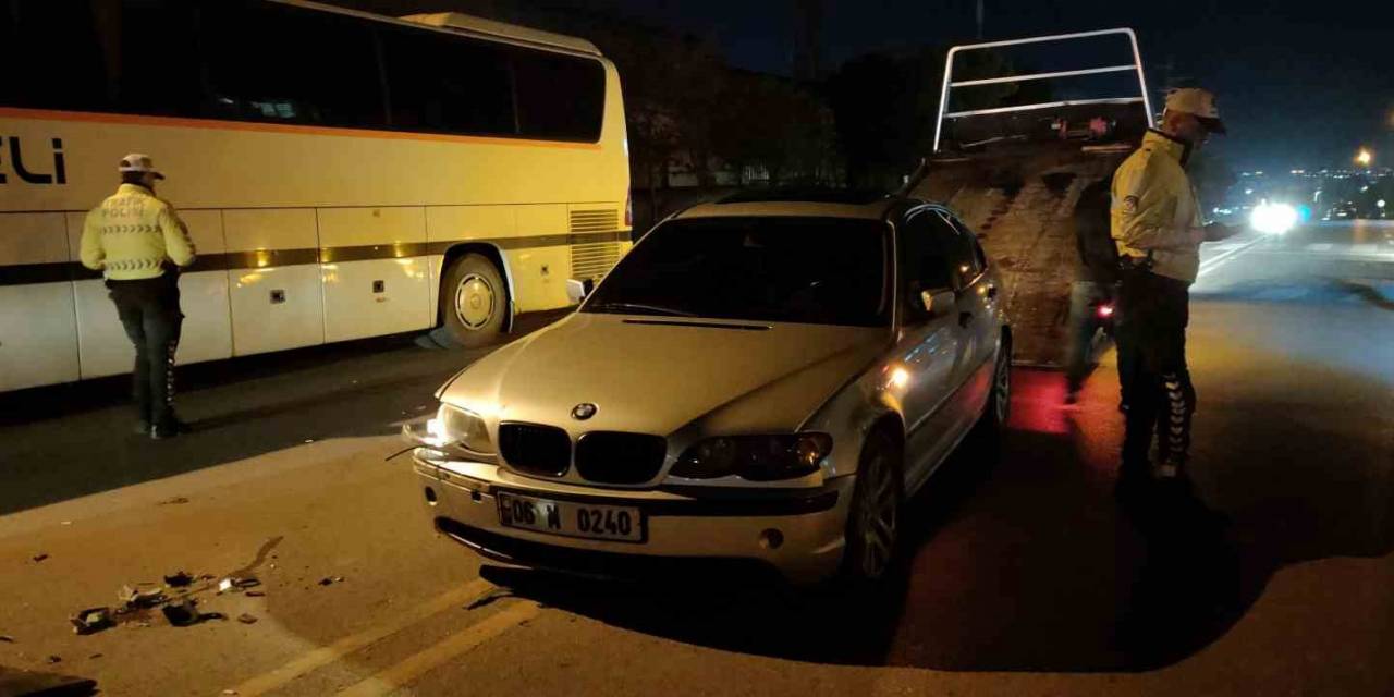 Kocaeli’de İki Otomobil Çarpıştı: 1 Yaralı