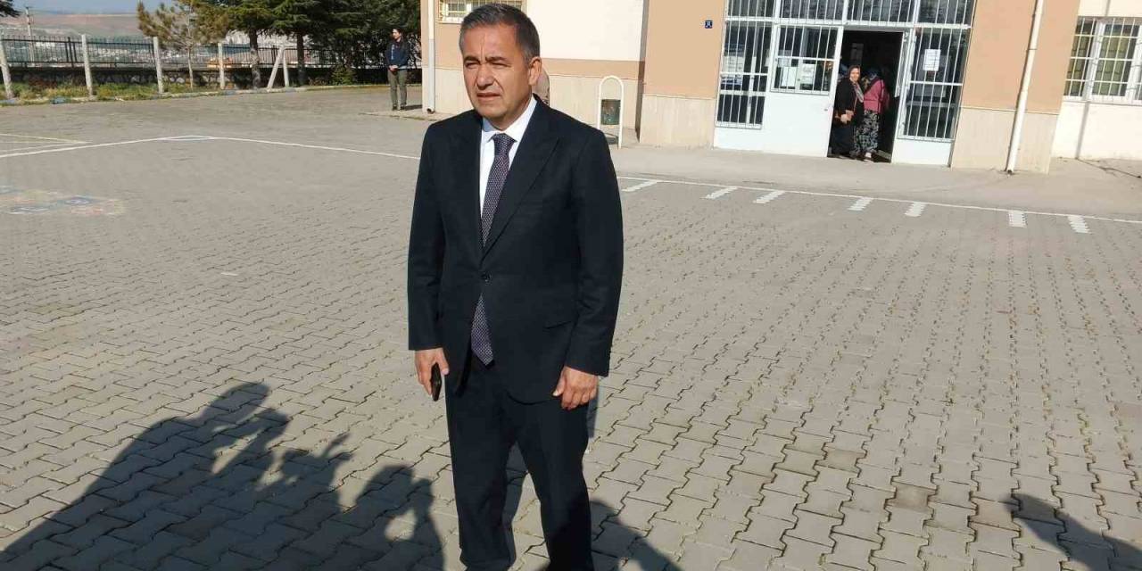 Vali Buhara: "seçimler Memleketimize Hayırlı Olsun"