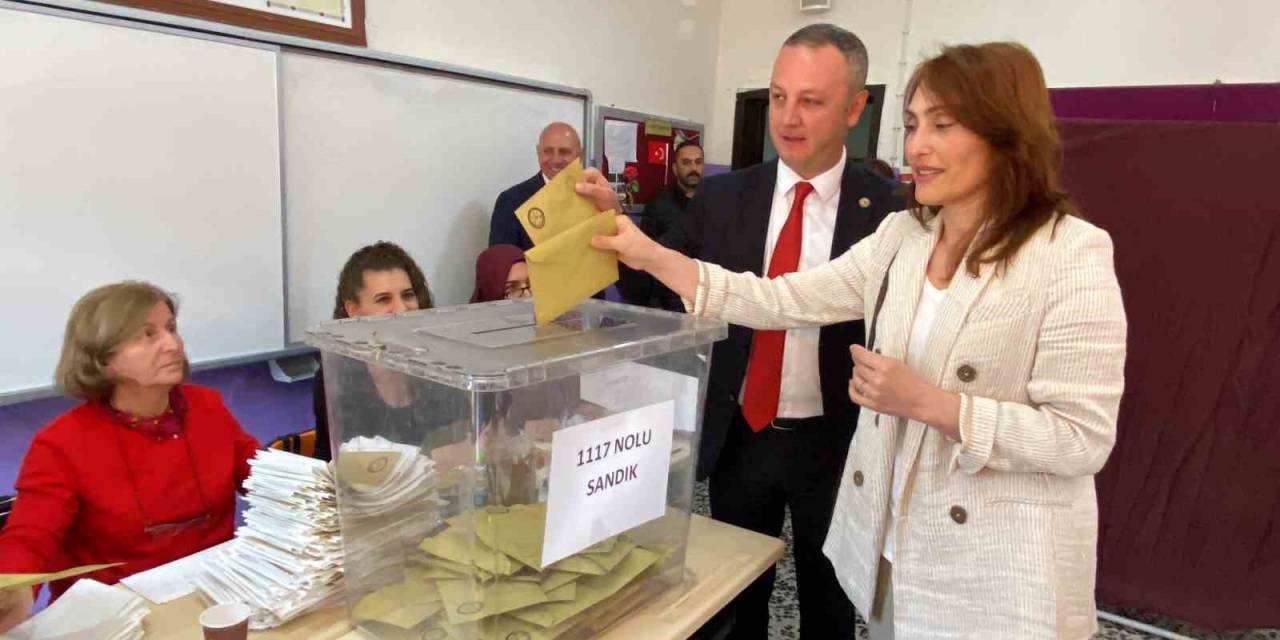 Başkan Ömer Selim Alan Oyunu Kullandı