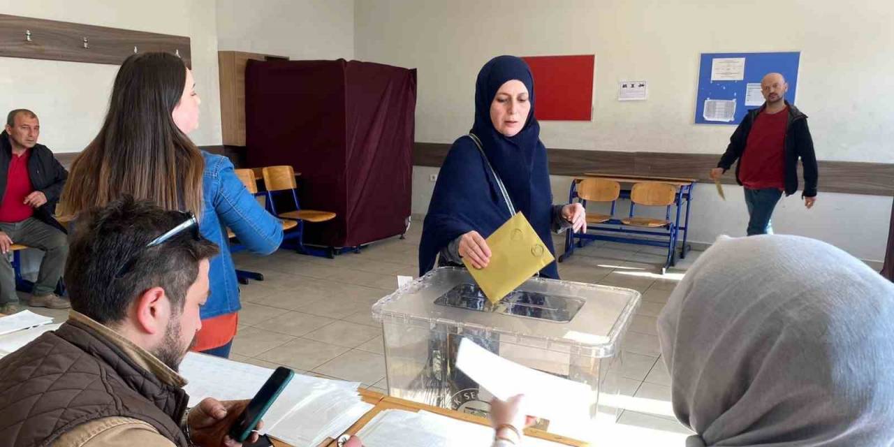 Erzincan’da Oy Verme İşlemi Sabah Erken Saatlerde Başladı