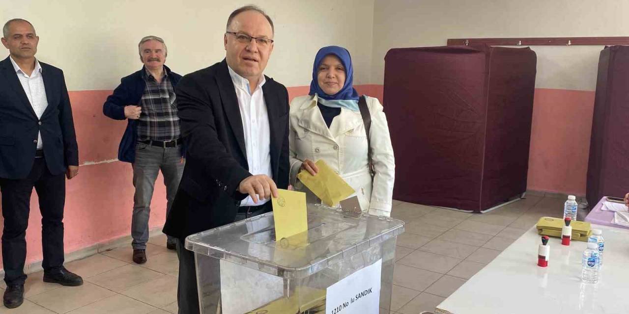 Vali Mustafa Tutulmaz Oyunu Kullandı