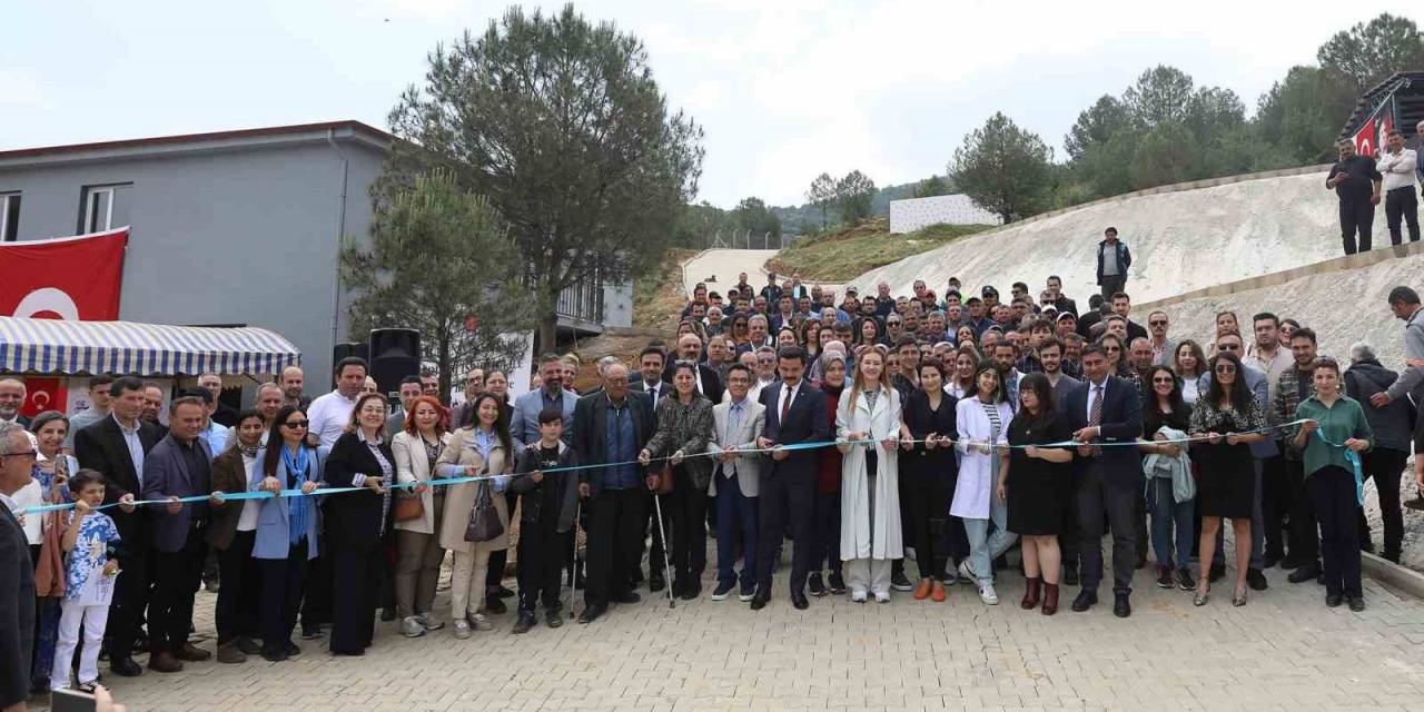 Deü Ve Kiraz Belediyesinden Can Dostlara Yuva