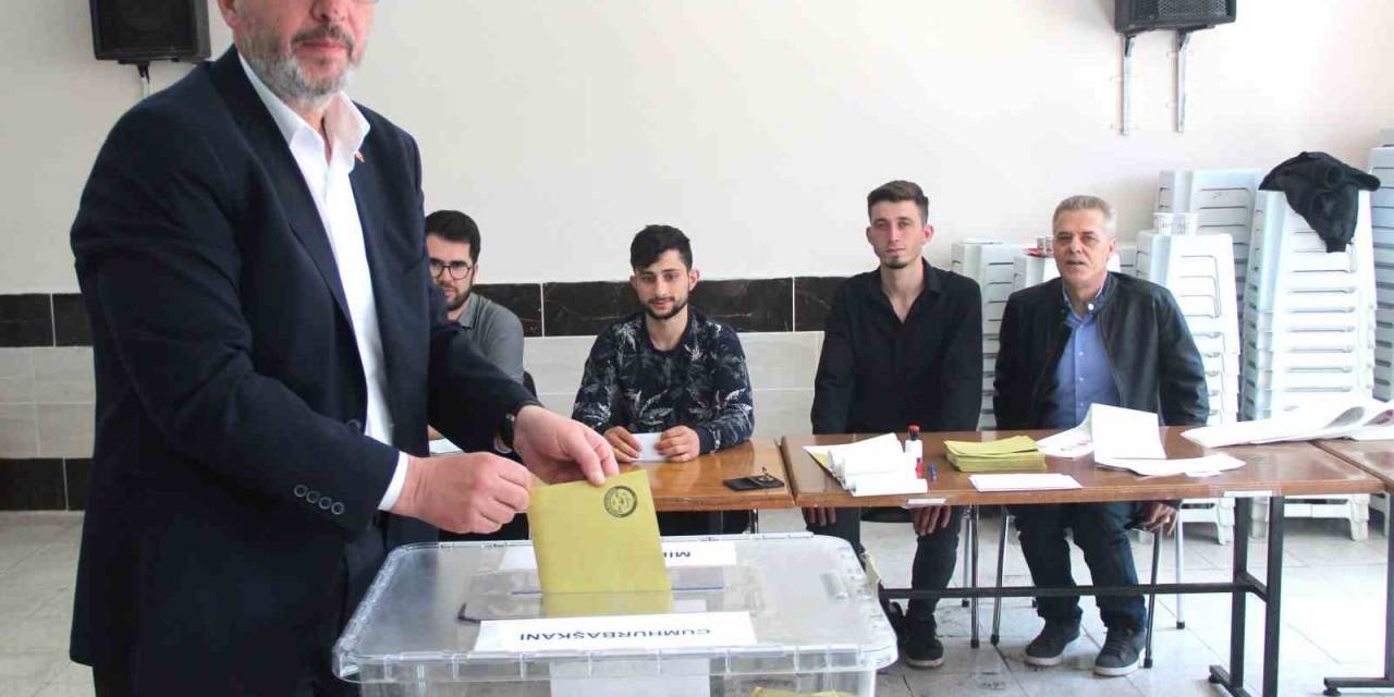 Başkan Mustafa Önsay Oyunu Kullandı