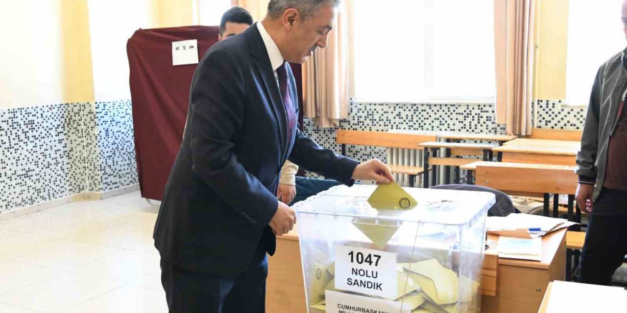 Karaman Valisi Tuncay Akkoyun, Oyunu Kullandı