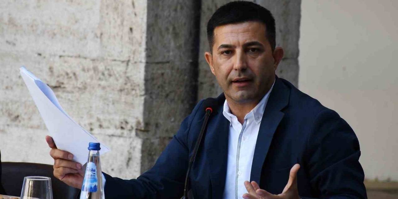 Kuşadası’nda Yıkım İşleri Müdürlüğü Faaliyete Geçti