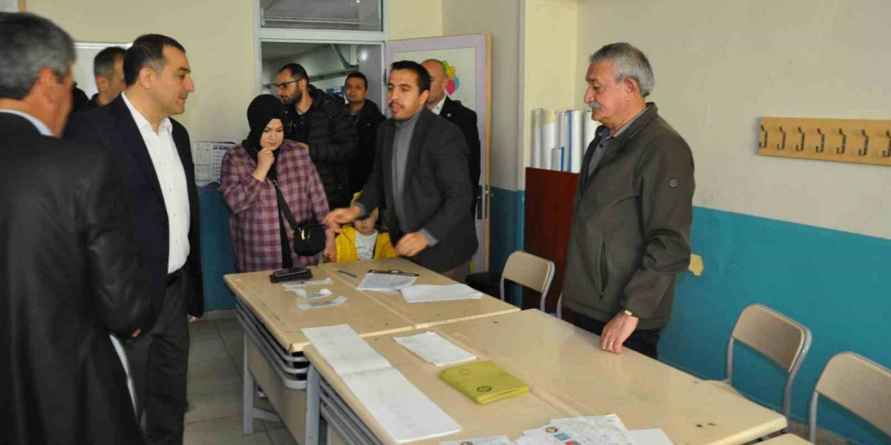 Kars Valisi Türker Öksüz, Oyunu Kullandı