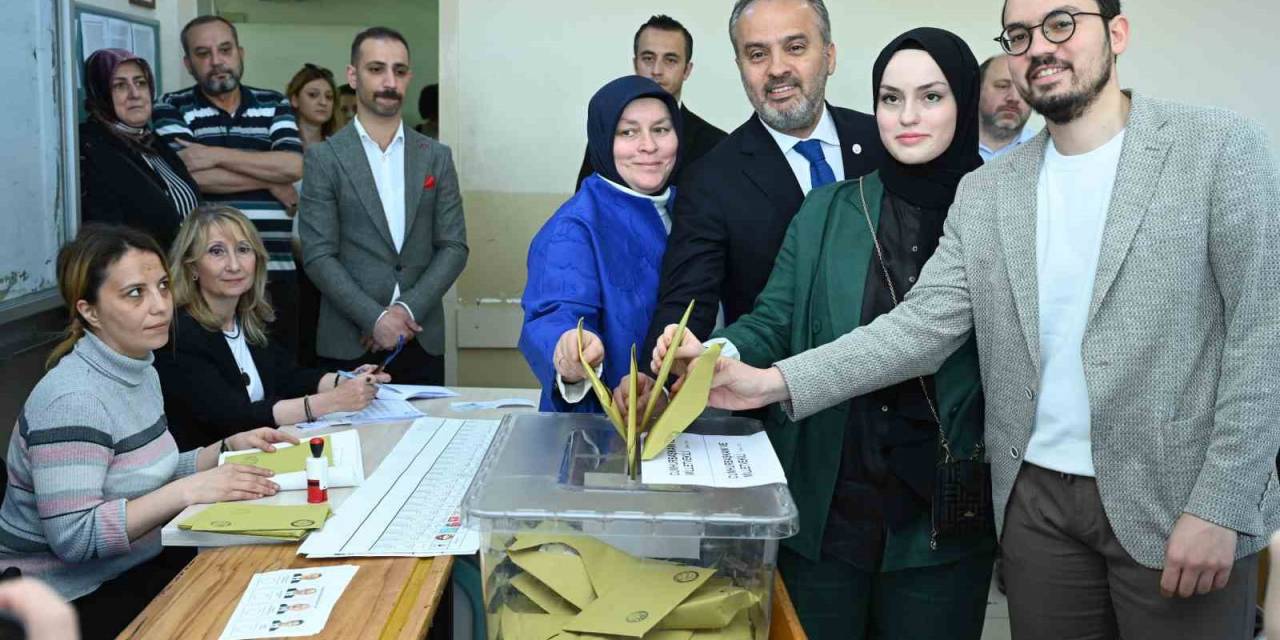 Alinur Aktaş: "vatandaşın Kararı Başımızın Üstünde"