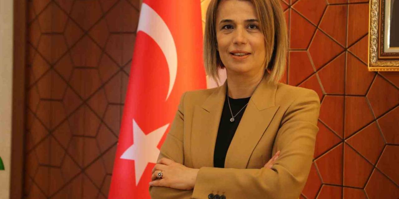 Vali Becel: "anneler, Sevgi, Merhamet Ve Fedakarlık Timsalidir"