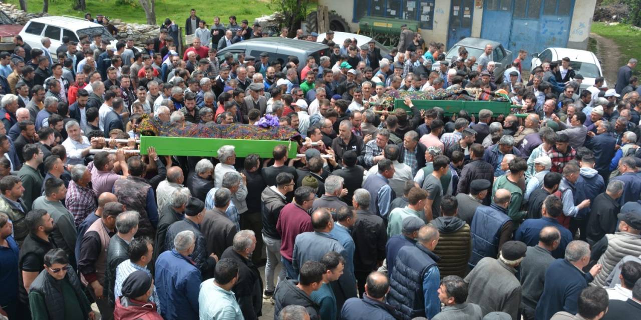 Bu Fotoğrafı Çektirdikten Sadece 10 Dakika Sonrası Facia Yaşandı