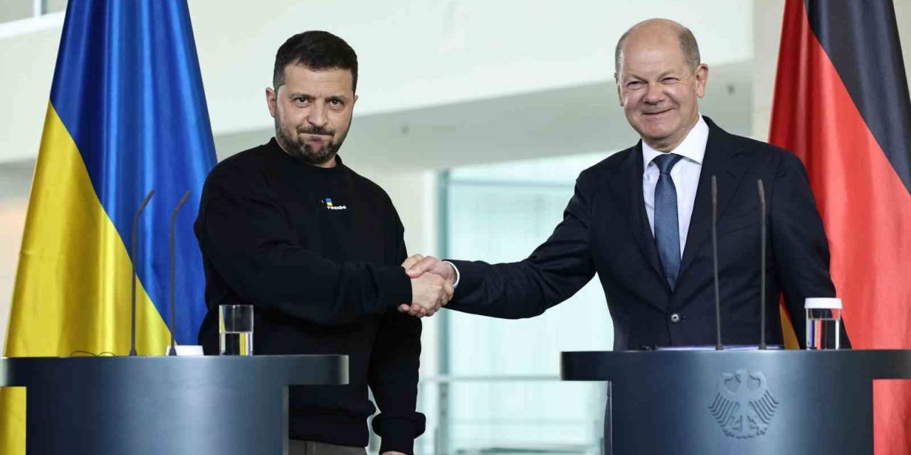 Almanya Başbakanı Scholz İle Ukrayna Devlet Başkanı Zelenskiy İle Bir Araya Geldi