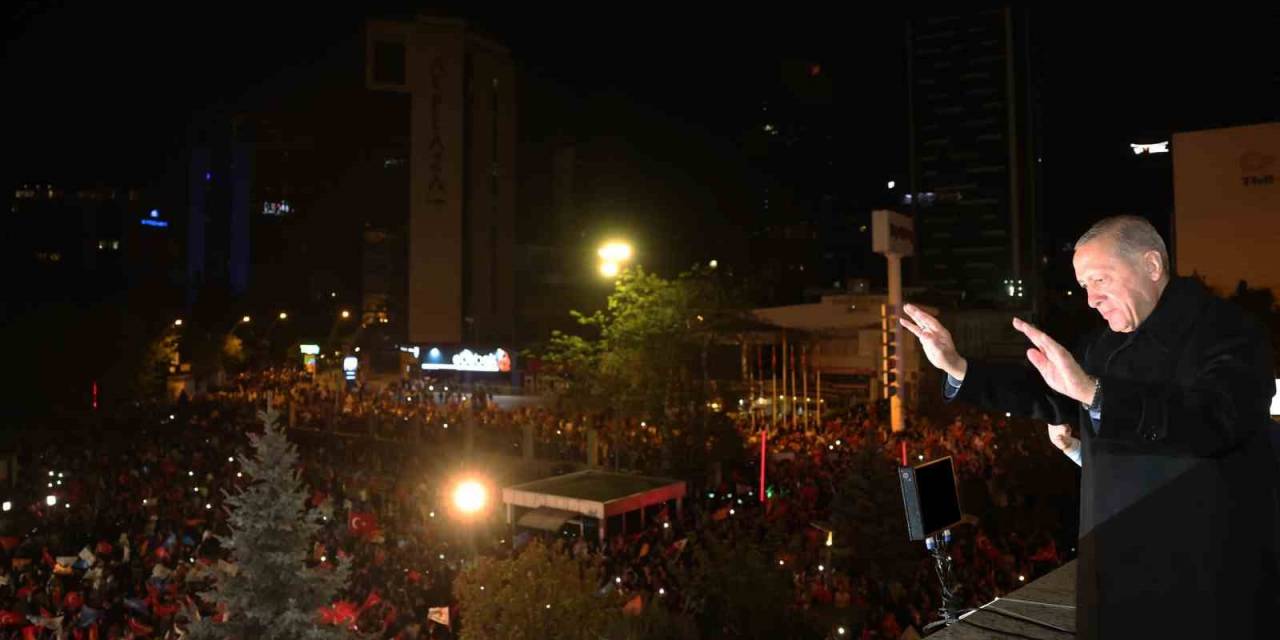 Cumhurbaşkanı Erdoğan’dan Balkon Konuşması