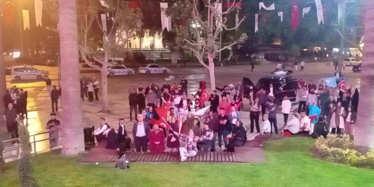 Denizli’de Cumhur İttifakı Seçim Sonucunu Kutladı