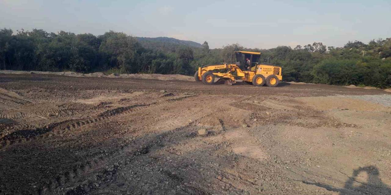 Ortaca’da Yollar Bakımdan Geçiriliyor