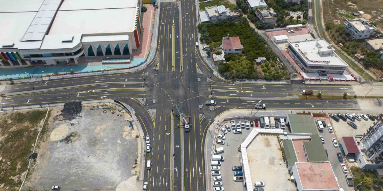 Mersin’in 6. Kanalize Kavşağı Açıldı