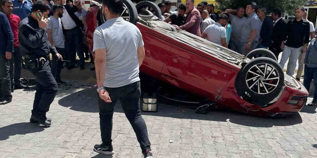 Silvan’da Otomobil Takla Attı: 3 Yaralı