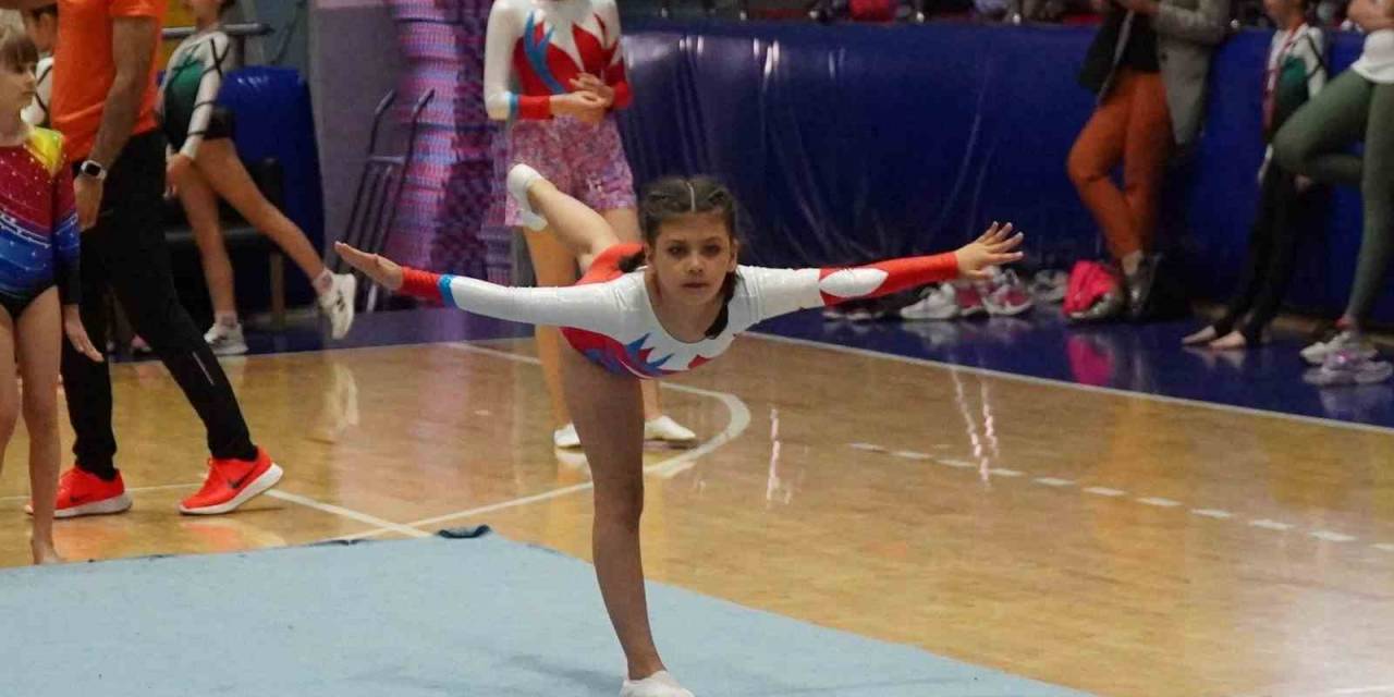 Okullar Sporları Artistik Cimnastik İl Birinciliği Yapıldı