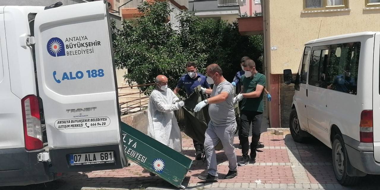 69 Yaşındaki Koah Hastası Evinde Ölü Bulundu