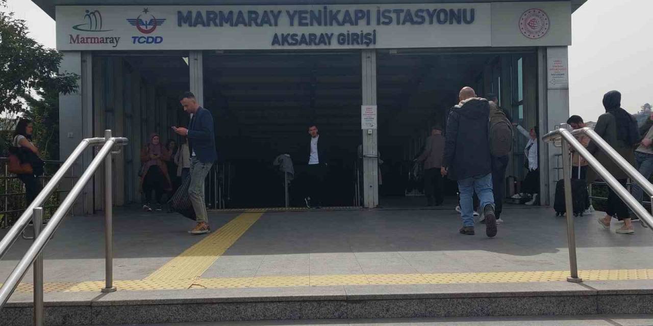 Yenikapı Marmaray’da Raylara Atlayan Şahıs Hayatını Kaybetti