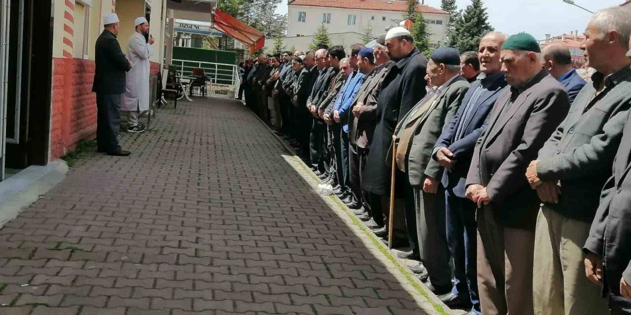 Oy Kullandıktan Sonra Dönüş Yolunda Hayatını Kaybetti