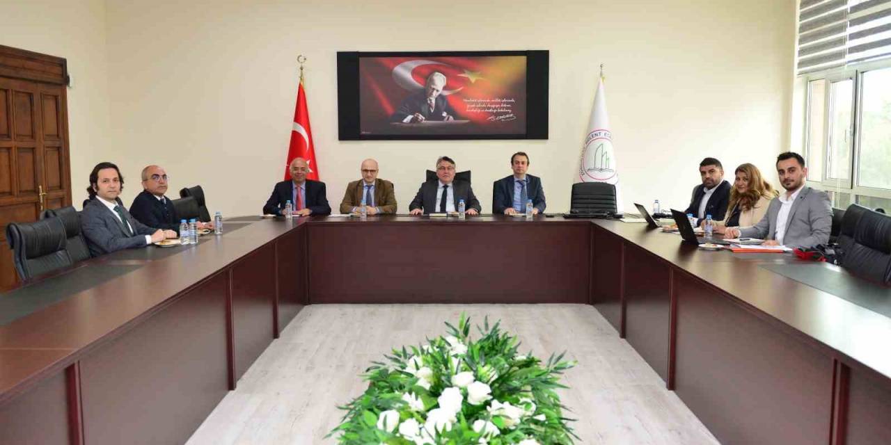 Zbeü’de Dijitalleşme Ve Temiz Enerji Görüşüldü