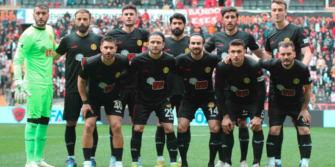 Eskişehirspor Ligde Son Kez Taraftarı Önüne Çıkıyor