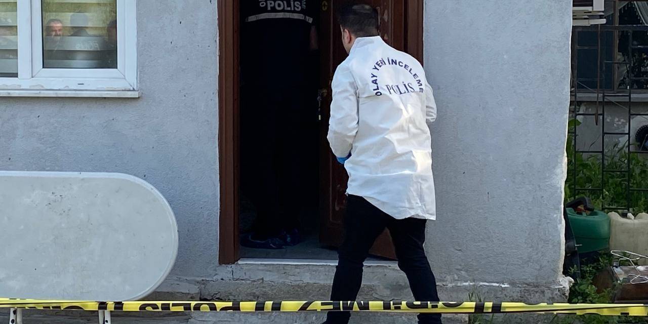 Evinde Ölü Bulundu