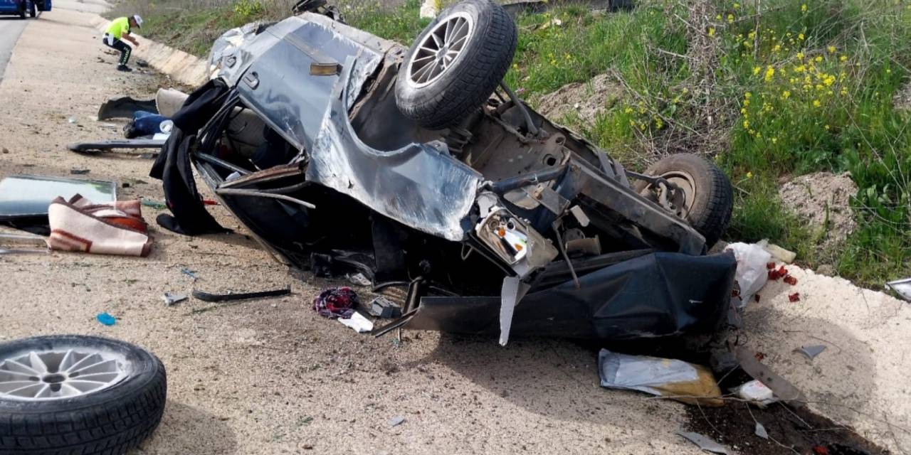 Tavşanlı’da Trafik Kazası, Aynı Aileden 3 Kişi Yaralandı