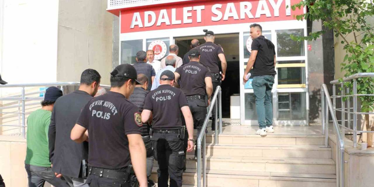 Diyarbakır’da 1’i Asker 5 Kişinin Yaralandığı Kavgada 11 Kişi Tutuklandı