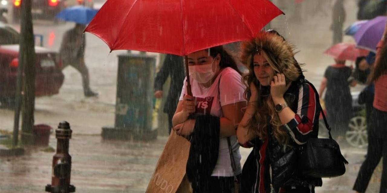 Manisa’ya Gök Gürültülü Sağanak Yağış Uyarısı