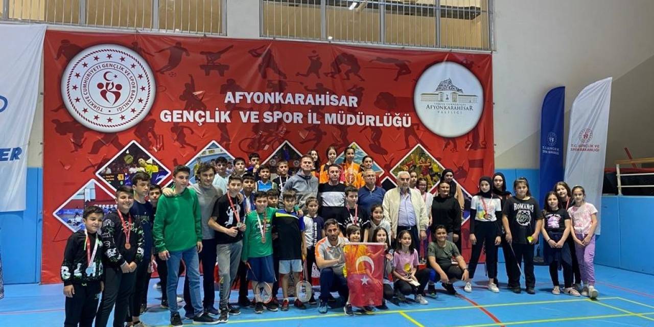 Afyonkarahisar’da Badminton Şenliği Sona Erdi