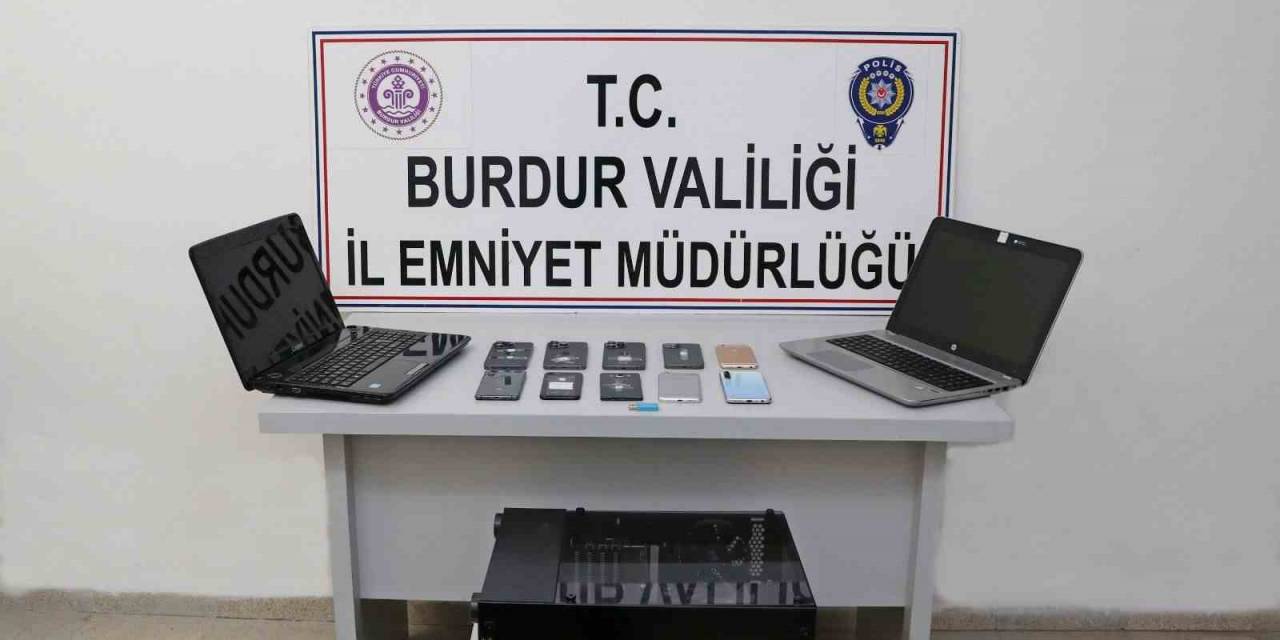 Burdur’da Siber Operasyonunda 4 Şahıs Tutuklandı