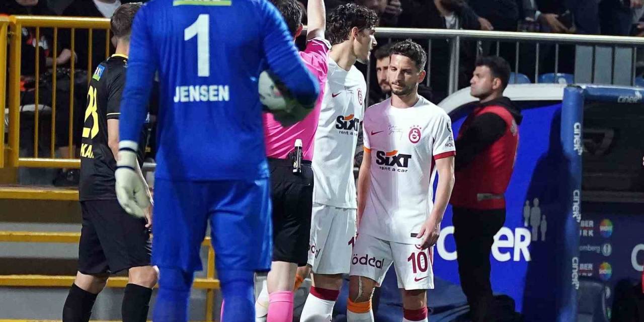 Nicolo Zaniolo Kırmızı Kart Gördü