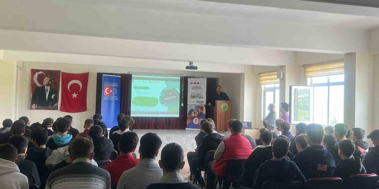 Karesi Eurodesk’ten Gençlere Avrupa’yı Keşfet Programı