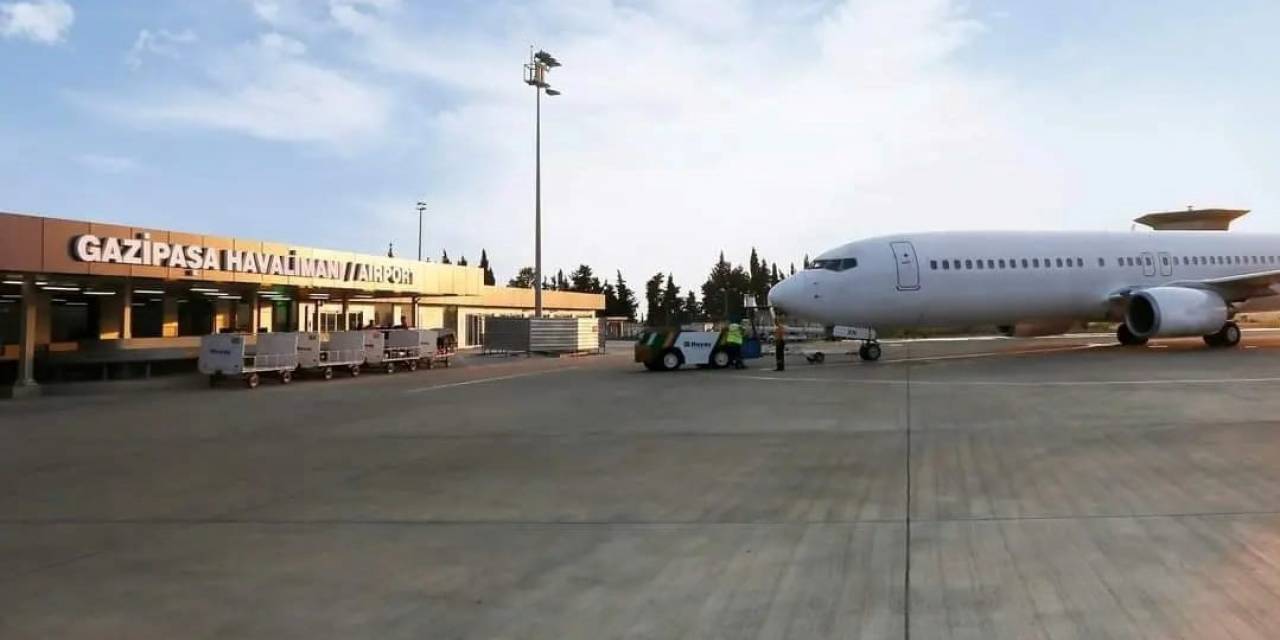 Gazipaşa Havalimanı’nı Nisan Ayında 52 Bin 574 Yolcu Kullandı
