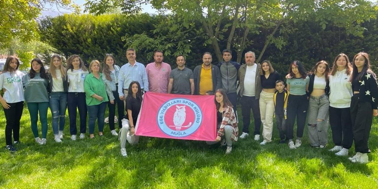 Ege Yıldızları Hokey Takımının Adı Ortaköy Spor Olarak Değiştirildi