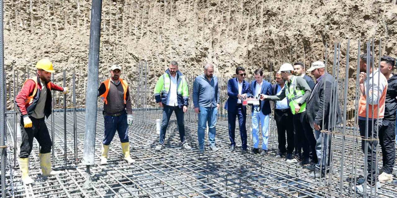 Çatak’ta Yapılacak 90 Konutun Temeli Atıldı