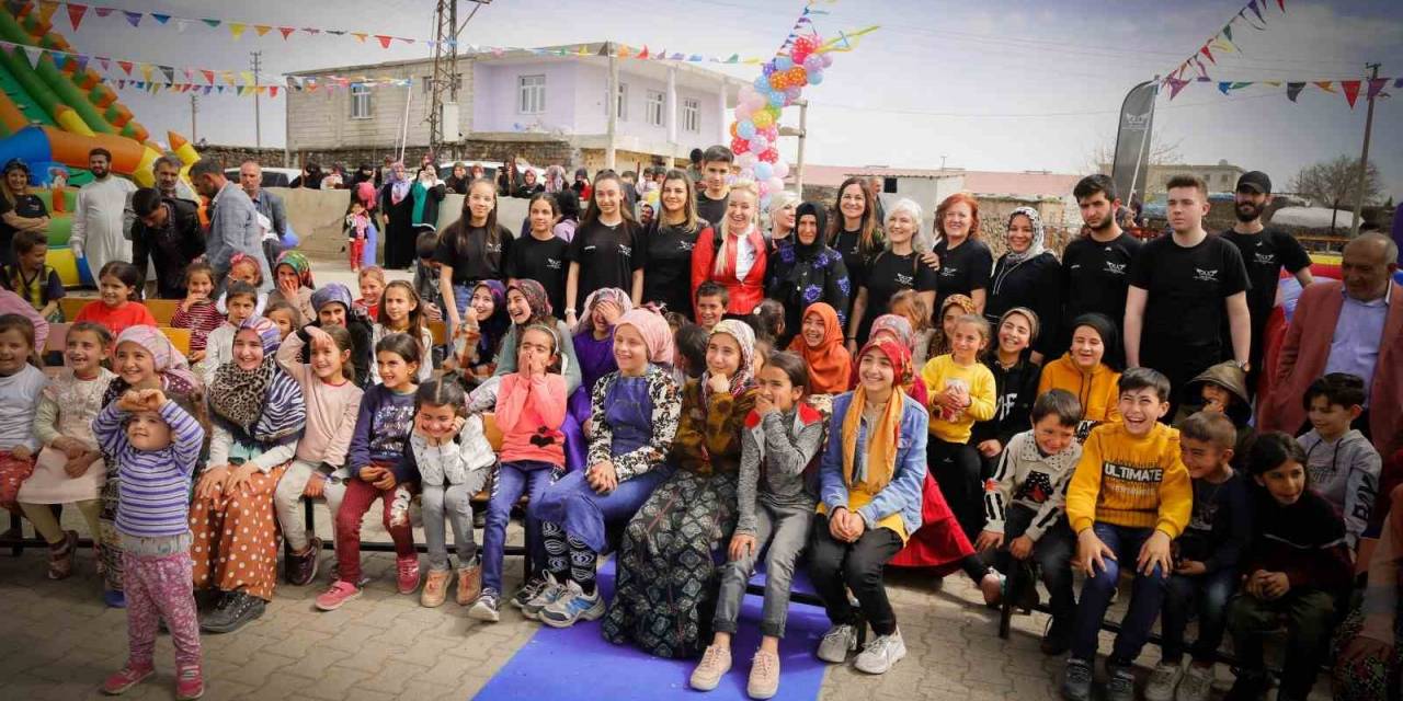 Emel Uslu Vakfı Bu Kez Mardin’de Çocukları Eğlendirecek