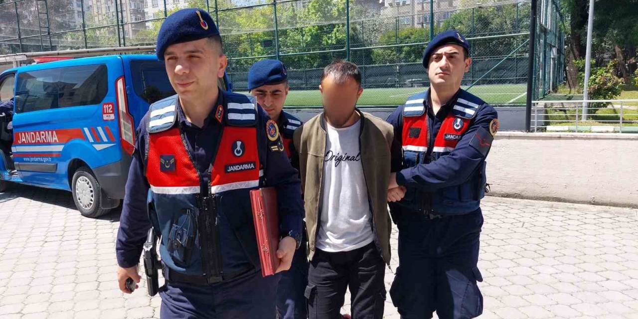 Hırsızı Girdiği Evde Düşürdüğü Seçmen Kağıdı Yakalattı