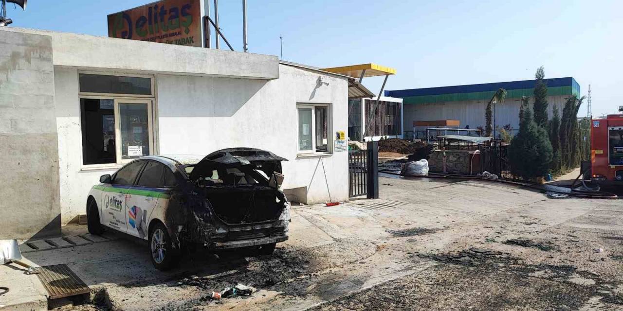 Köpük Fabrikasının Bahçesinde Çıkan Yangın Kontrol Altına Alındı