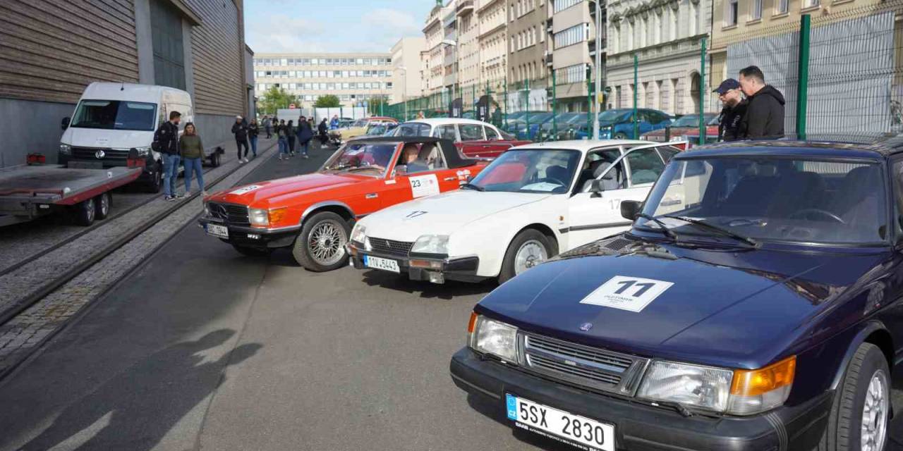 Klasik Otomobiller Dostluk İçin Prag’dan İstanbul’a Yola Çıktı